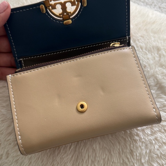 TORY BURCH MILLER COLORBLOCK MEDIUM FLAP TRIFOLD LEATHER WALLET MULTICOLOR - Picture 13 of 15